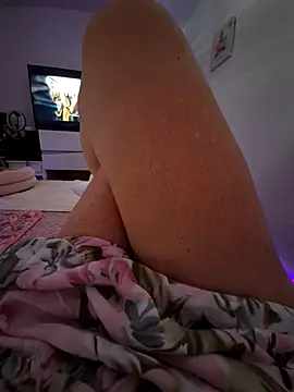 aubade246 online show from 18, 10, 2025