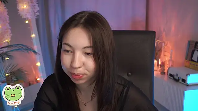 Sarah Son online show from 25, 2, 2025