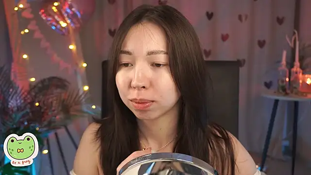 Sarah Son online show from 17, 2, 2025