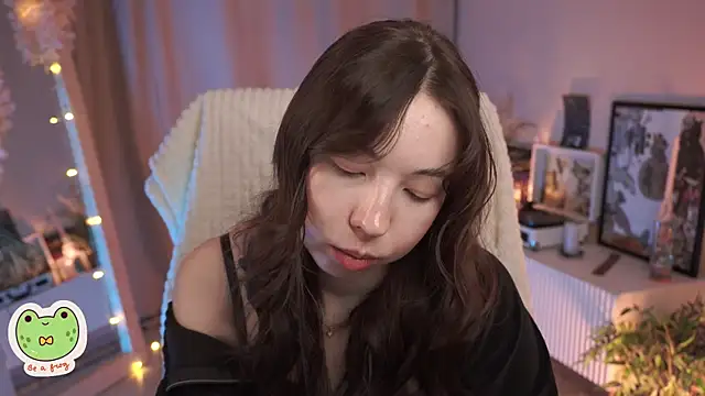 Sarah Son online show from 17, 3, 2025