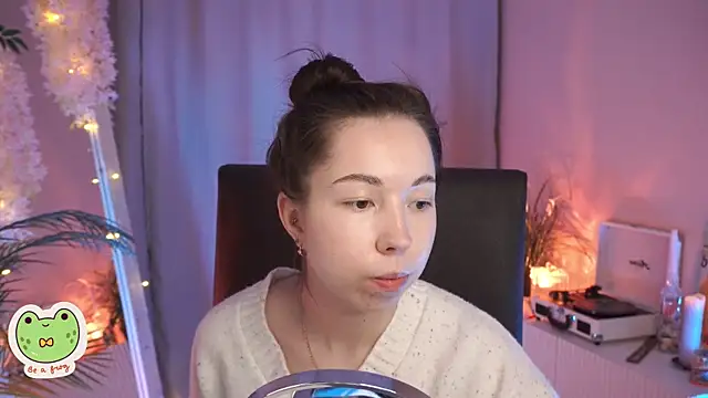 Sarah Son online show from 2, 3, 2025