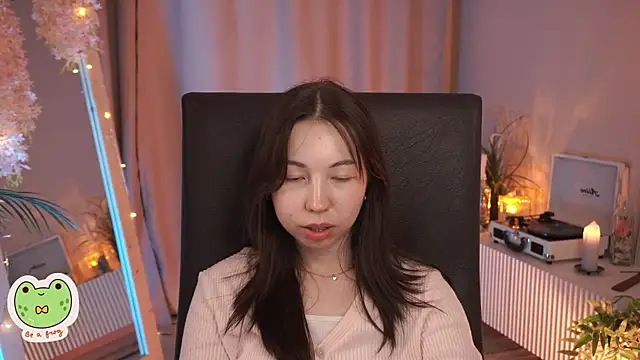 Sarah Son online show from 9, 3, 2025
