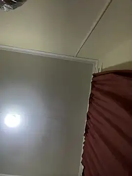 Gifttheskimaskboy online show from 10, 3, 2026