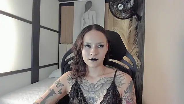 AnnyThompson  online show from 18, 3, 2026