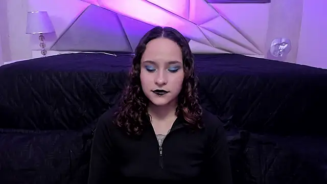 Snapshot of AnnyThompson_ chatting on 2, 2, 2025 AnnyThompson online show from 2, 2, 2025