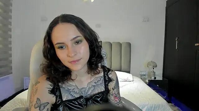 AnnyThompson  online show from 17, 2, 2026