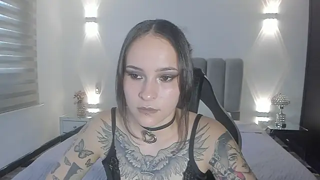 AnnyThompson  online show from 5, 3, 2026