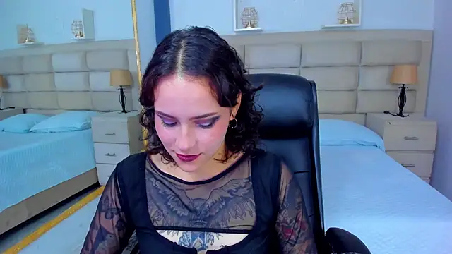 AnnyThompson  online show from 27, 10, 2025