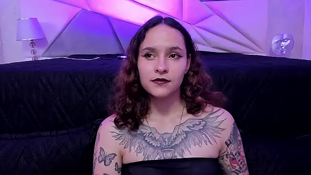 Snapshot of AnnyThompson_ chatting on 1, 2, 2025 AnnyThompson online show from 1, 2, 2025