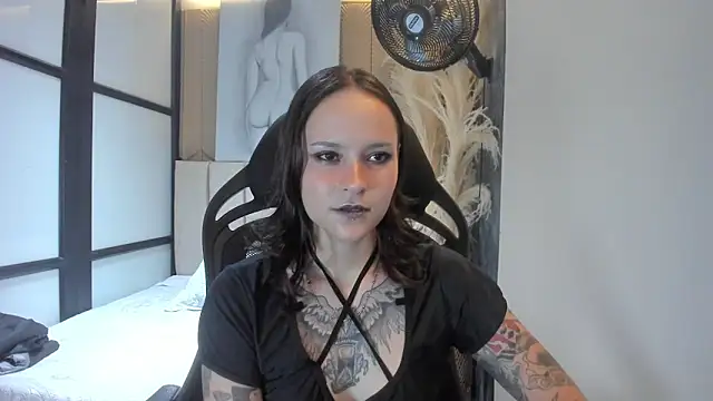 AnnyThompson  online show from 23, 3, 2026