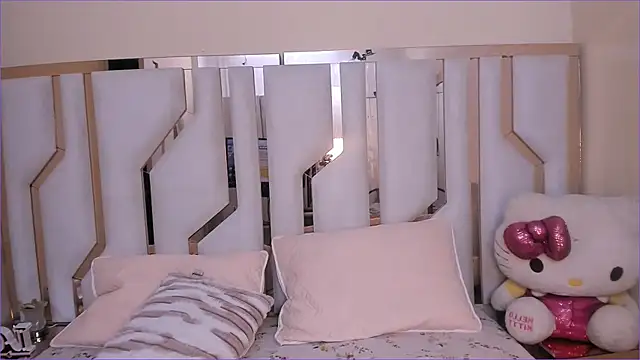 Snapshot of TifanyChill chatting on 28, 11, 2025 TifanyChill online show from 28, 11, 2025