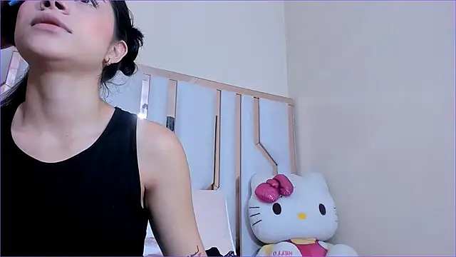 Snapshot of TifanyChill chatting on 15, 11, 2025 TifanyChill online show from 15, 11, 2025