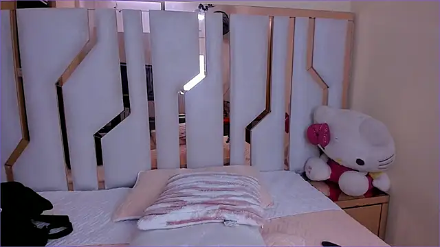 Snapshot of TifanyChill chatting on 11, 11, 2025 TifanyChill online show from 11, 11, 2025