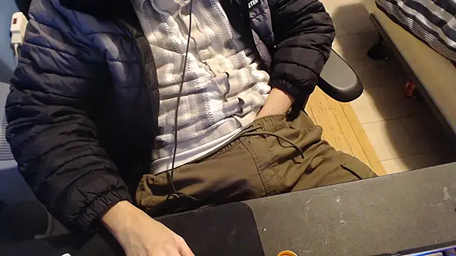 Carterdoesporn online show from 2, 3, 2025