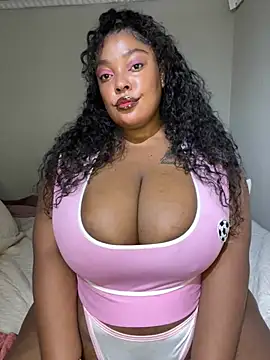 Snapshot of Katamia25 chatting on 1, 1, 2025 Katamia25 online show from 1, 1, 2025