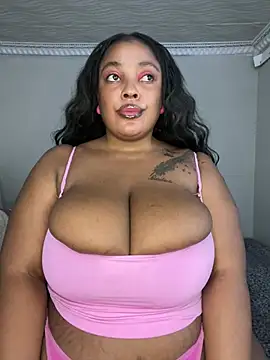 Snapshot of Katamia25 chatting on 15, 2, 2025 Katamia25 online show from 15, 2, 2025
