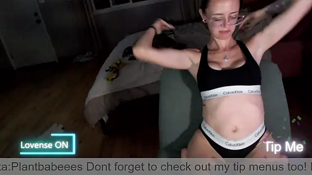 Plantbabeee online show from 8, 7, 2026