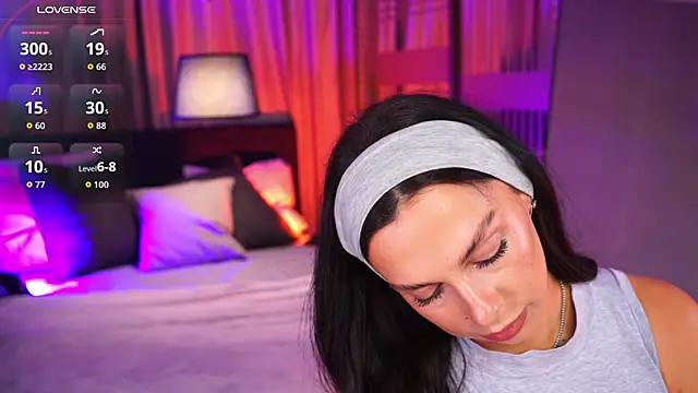 LunaNight online show from 12, 4, 2026