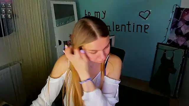 Molly sweetie online show from 9, 2, 2025