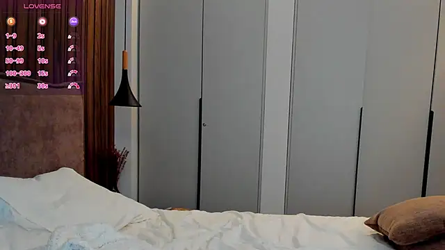 Molly sweetie online show from 4, 11, 2025