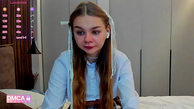 Molly sweetie online show from 17, 11, 2025