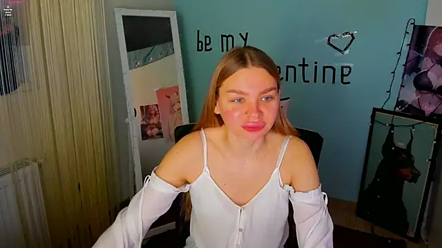Molly sweetie online show from 10, 2, 2025
