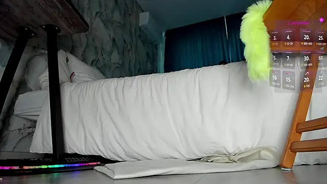 HunnyWifey online show from 8, 8, 2026