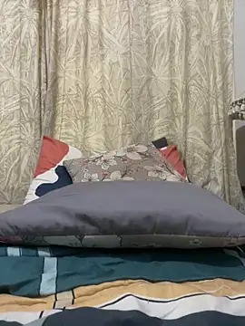 Tbunny2000 online show from 7, 3, 2025