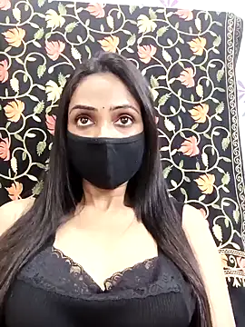 Snapshot of Yours-Bebo chatting on 5, 3, 2025 Yours-Bebo online show from 5, 3, 2025