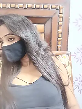 Snapshot of Yours-Bebo chatting on 7, 7, 2026 Yours-Bebo online show from 7, 7, 2026