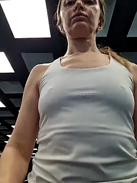 Miss    Mia  online show from 5, 2, 2026