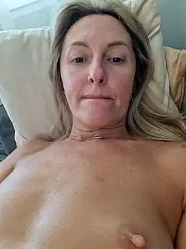 Miss    Mia  online show from 10, 7, 2026