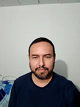 Snapshot of ElSunEagle chatting on 8, 10, 2025 ElSunEagle online show from 8, 10, 2025