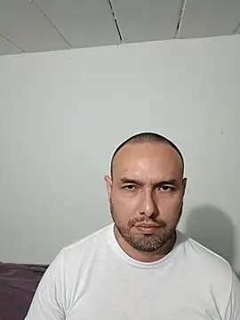 Snapshot of ElSunEagle chatting on 12, 11, 2025 ElSunEagle online show from 12, 11, 2025