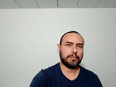 Snapshot of ElSunEagle chatting on 4, 12, 2025 ElSunEagle online show from 4, 12, 2025