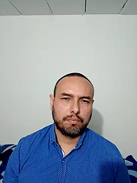 Snapshot of ElSunEagle chatting on 24, 11, 2025 ElSunEagle online show from 24, 11, 2025