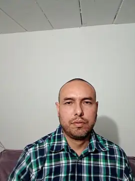 Snapshot of ElSunEagle chatting on 10, 11, 2025 ElSunEagle online show from 10, 11, 2025