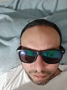 Snapshot of ElSunEagle chatting on 13, 7, 2026 ElSunEagle online show from 13, 7, 2026