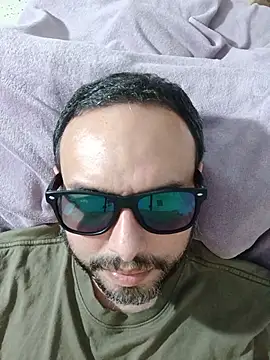 Snapshot of ElSunEagle chatting on 3, 8, 2026 ElSunEagle online show from 3, 8, 2026