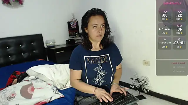 Snapshot of MagicStephany_ chatting on 16, 12, 2024 MagicStephany online show from 16, 12, 2024