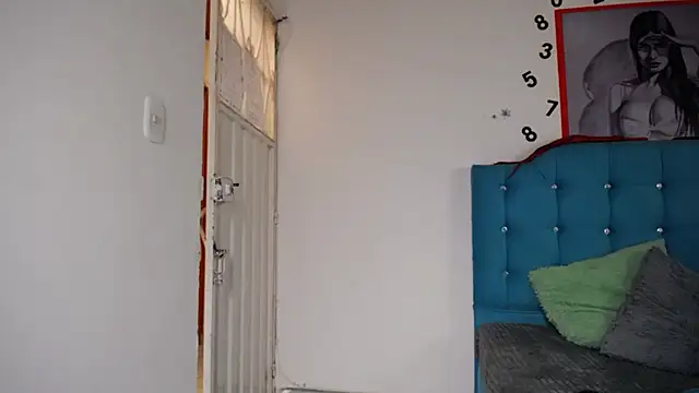 sweet skylove  online show from 2, 12, 2025