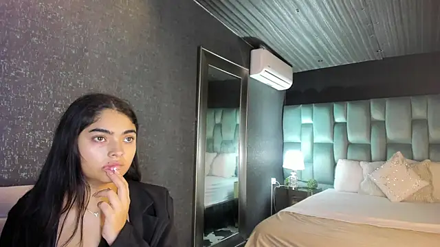 Snapshot of GiselOrtiz chatting on 8, 6, 2026 GiselOrtiz online show from 8, 6, 2026