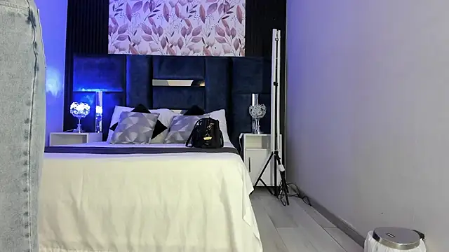 GiselOrtiz online show from 27, 3, 2026