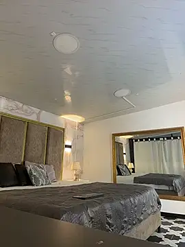 GiselOrtiz online show from 11, 11, 2025