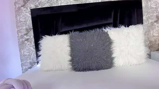 Maylin Garcia online show from 17, 10, 2025