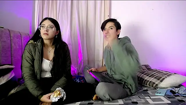 Pinkandyellowpokemon online show from 19, 12, 2025