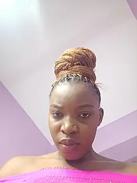 Pretty-queen123 online show from 16, 12, 2025