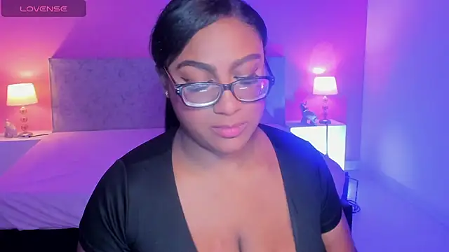 Snapshot of BlakmillerrGilson chatting on 2, 11, 2025 BlakmillerrGilson online show from 2, 11, 2025