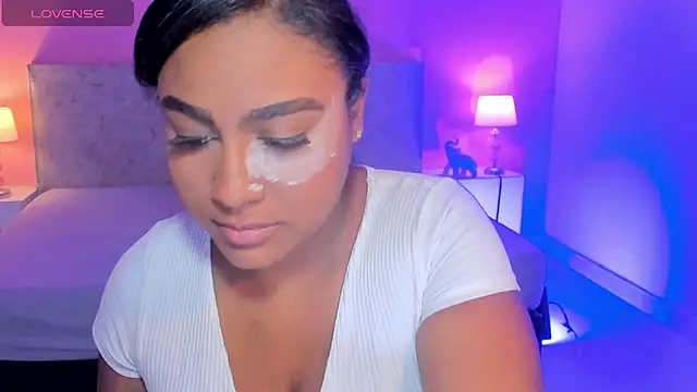 Snapshot of BlakmillerrGilson chatting on 28, 10, 2025 BlakmillerrGilson online show from 28, 10, 2025