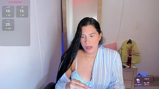 Snapshot of hellensexy chatting on 23, 5, 2026 hellensexy online show from 23, 5, 2026